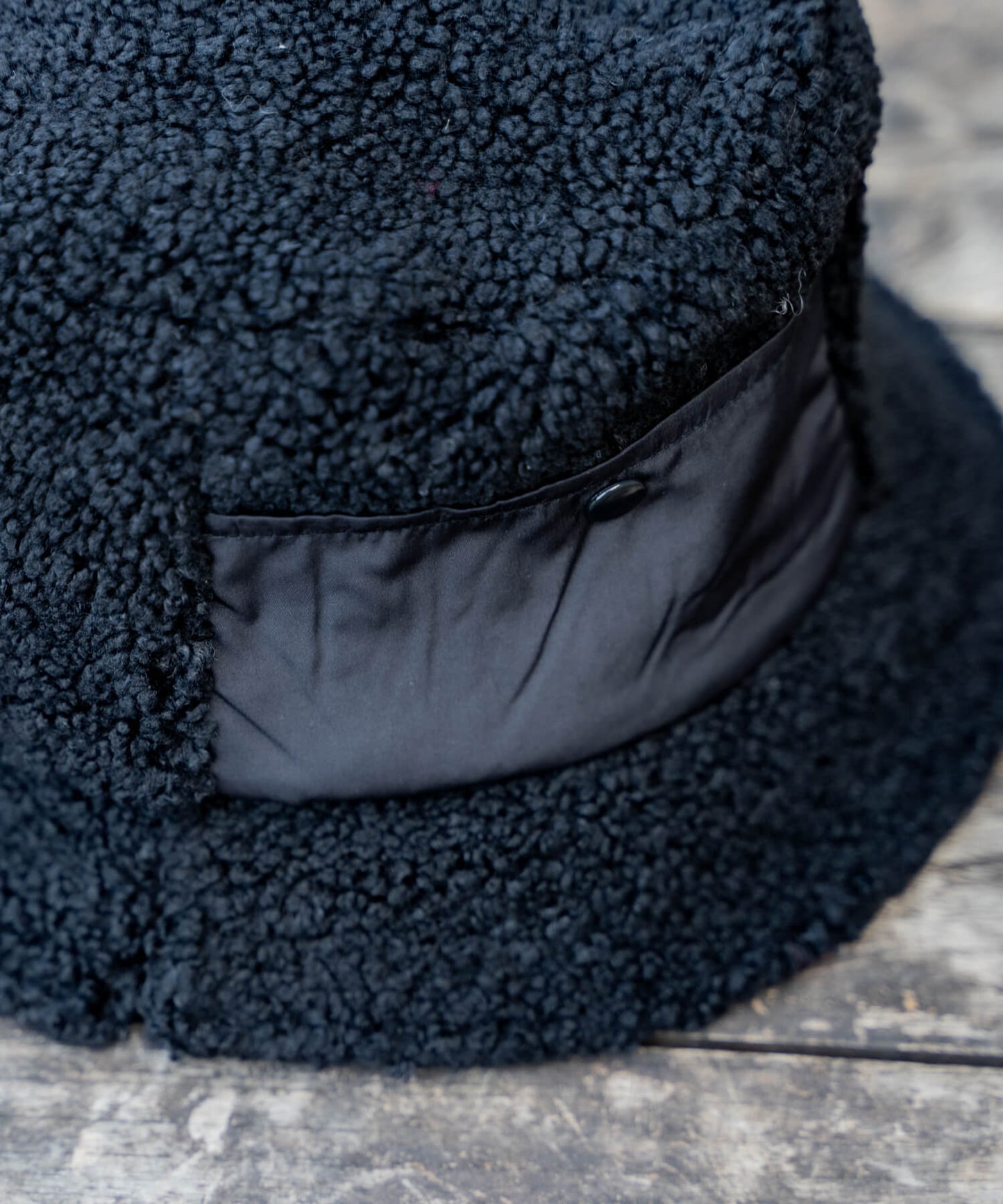 Boa Slit Bucket Hat