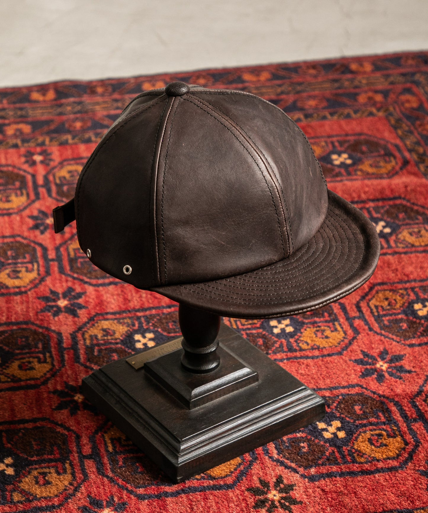 LEATHER SHORT BRIM CAP by BRIDGE CAP 5244007