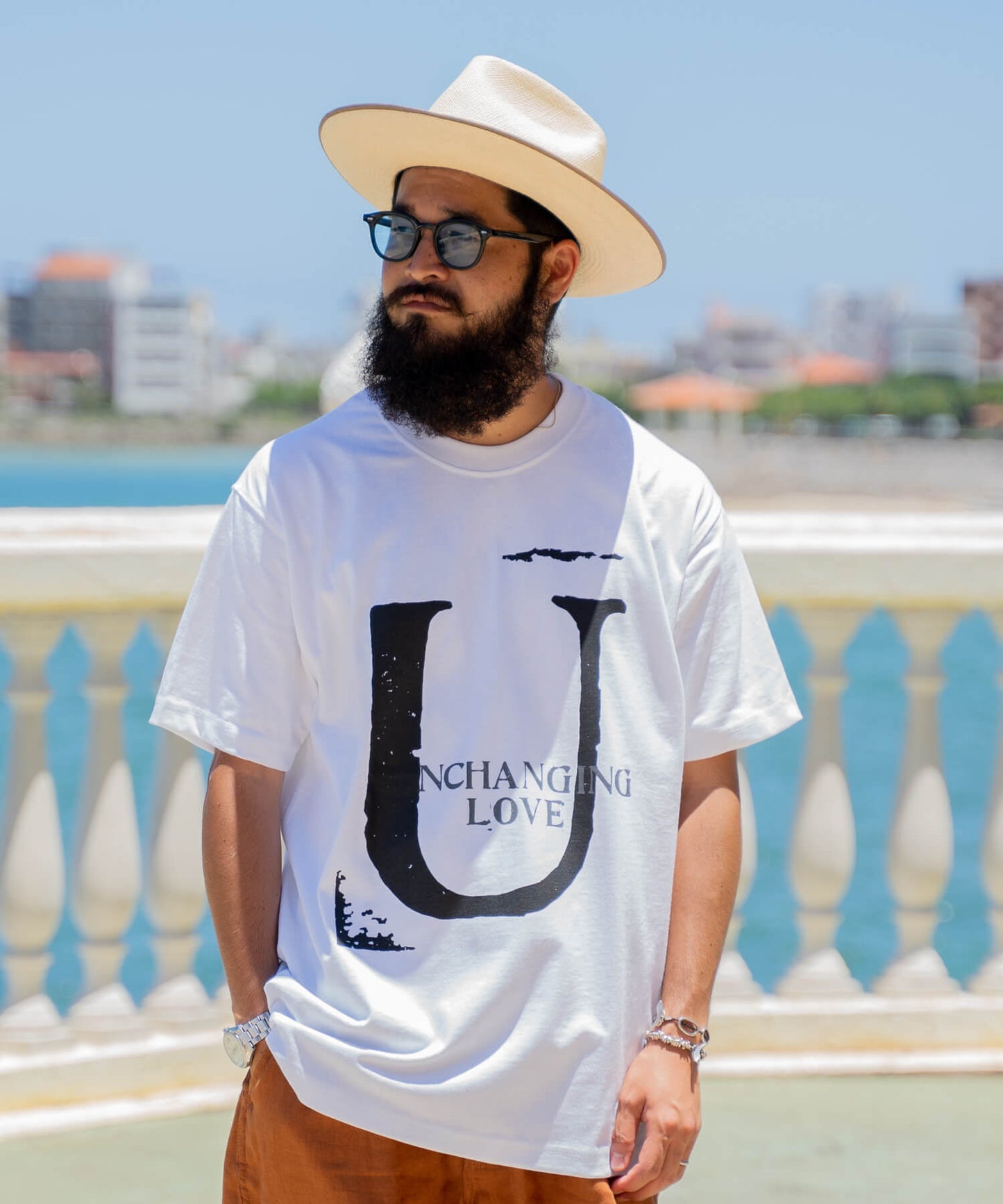 BIG U TEE SHIRT