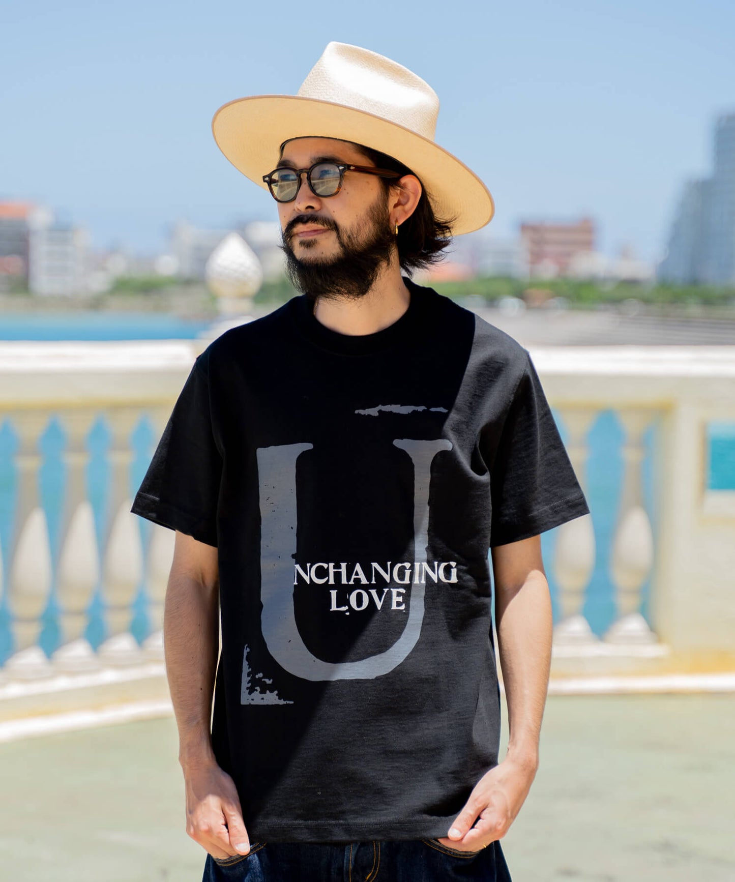 BIG U TEE SHIRT