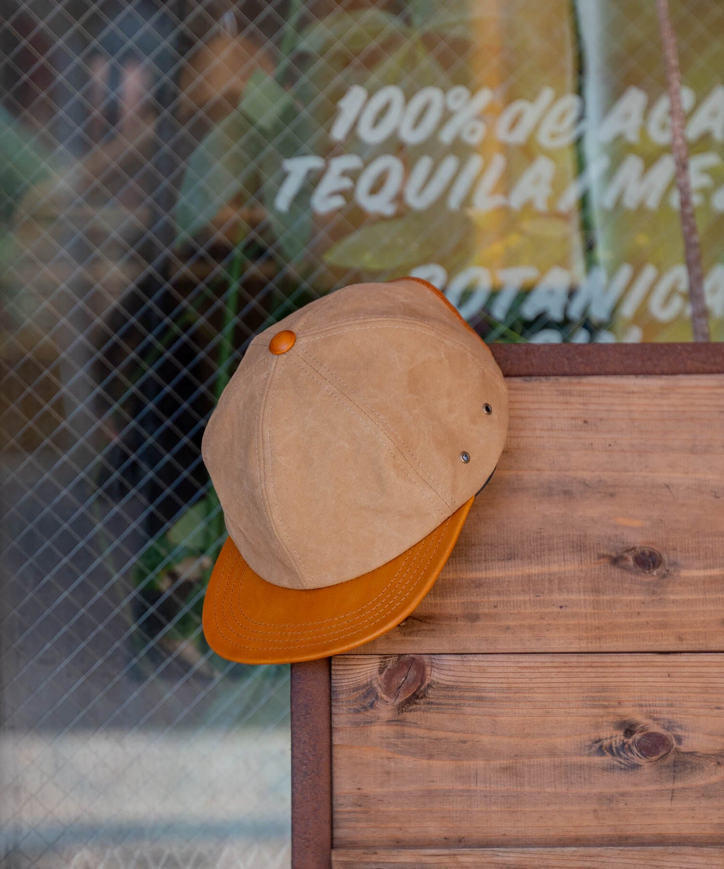 MINERVA OX LEATHER CAP