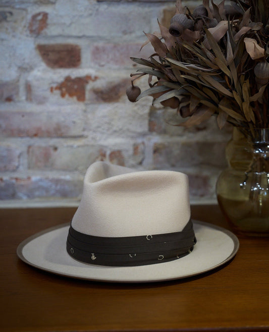 OFF BEAT CLUB HAT