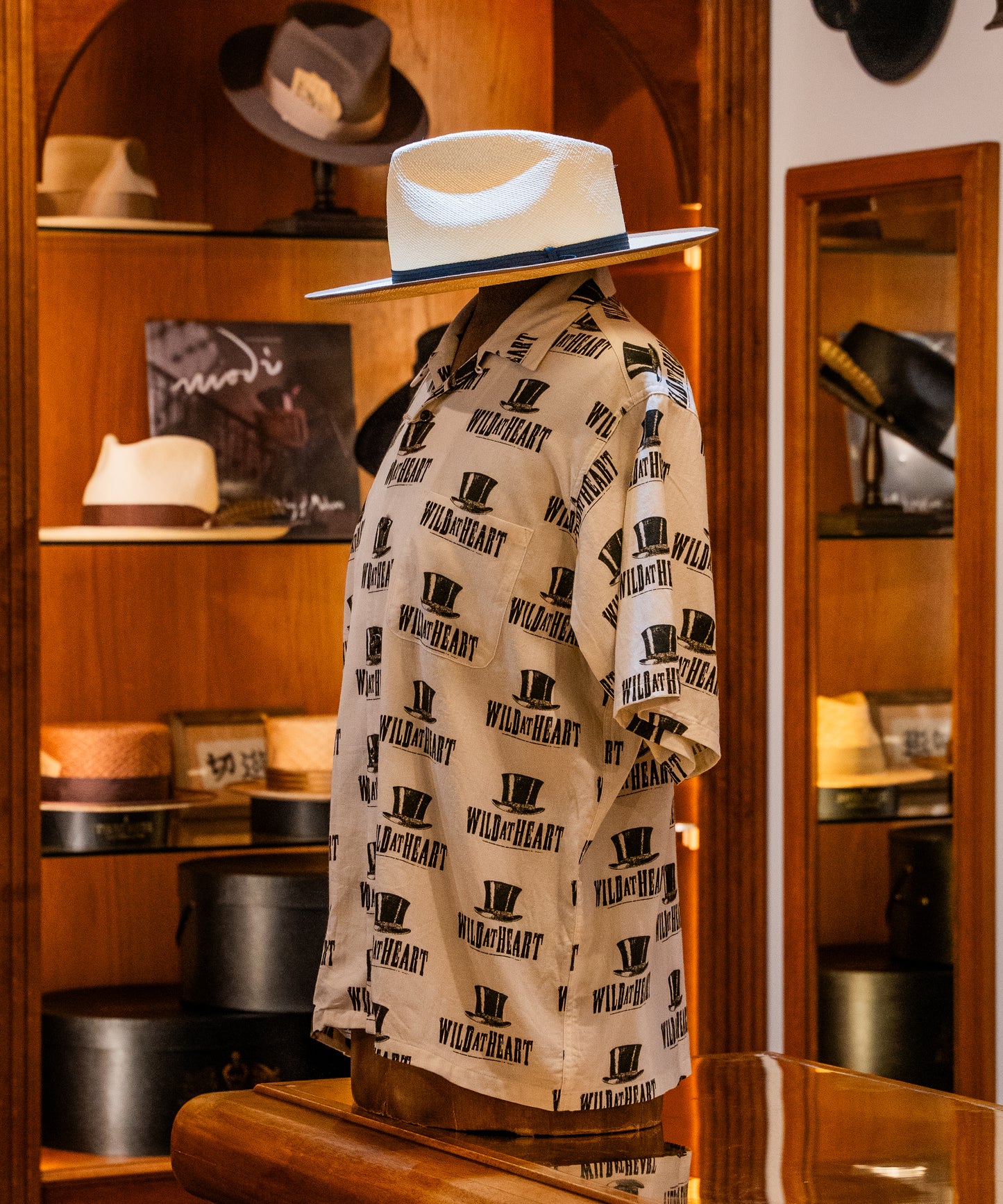 "SILK HAT"Cotton Open Collar S/S SHIRT 8261011