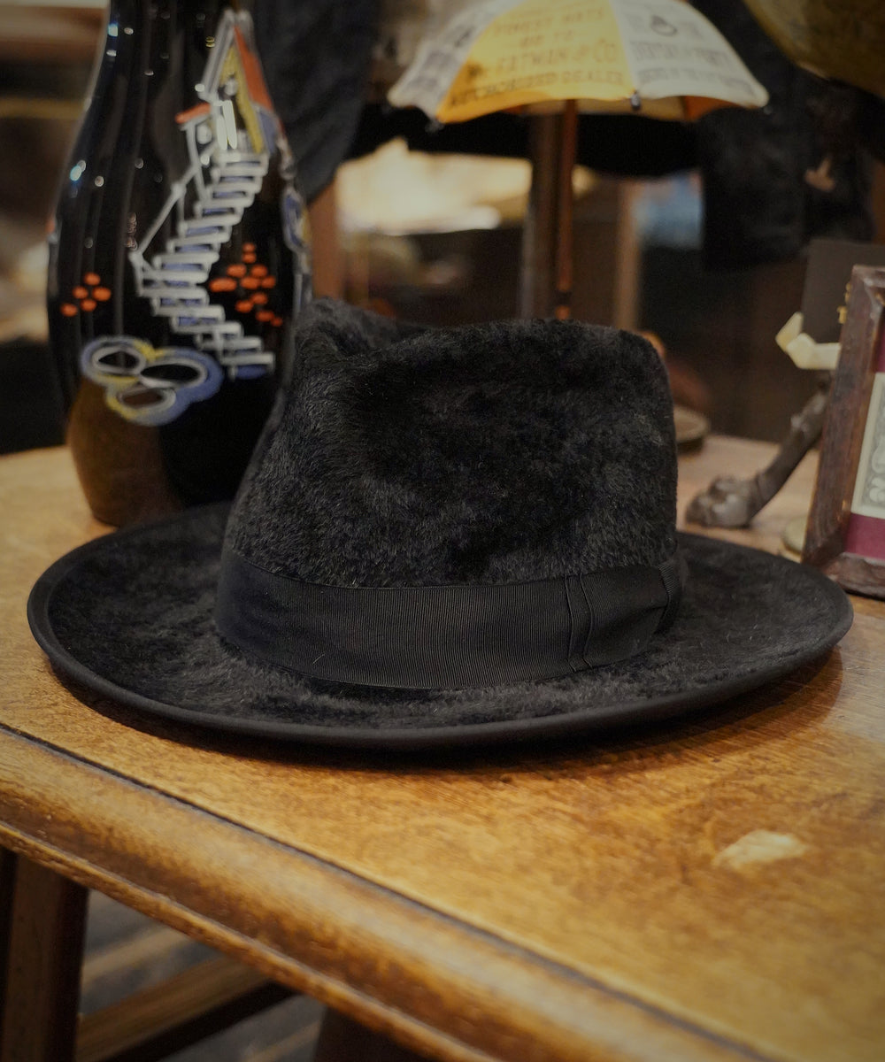 《NEW》 DARK HORSE/ Rabbit Quality