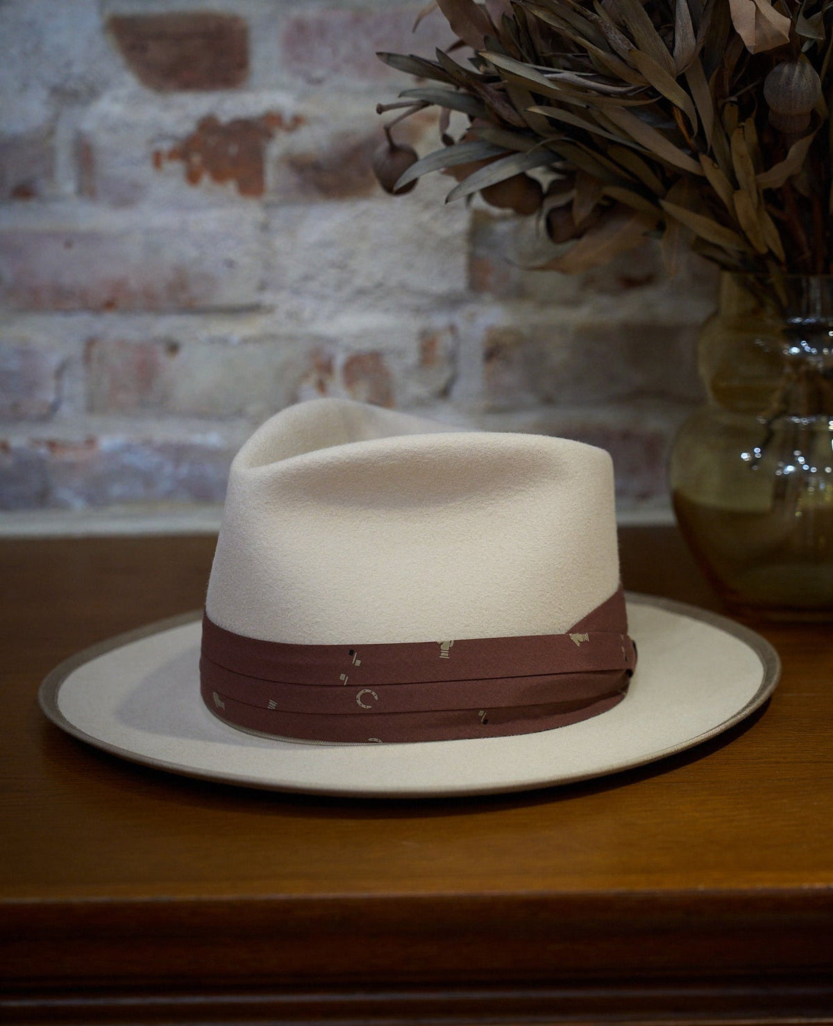 OFF BEAT CLUB HAT