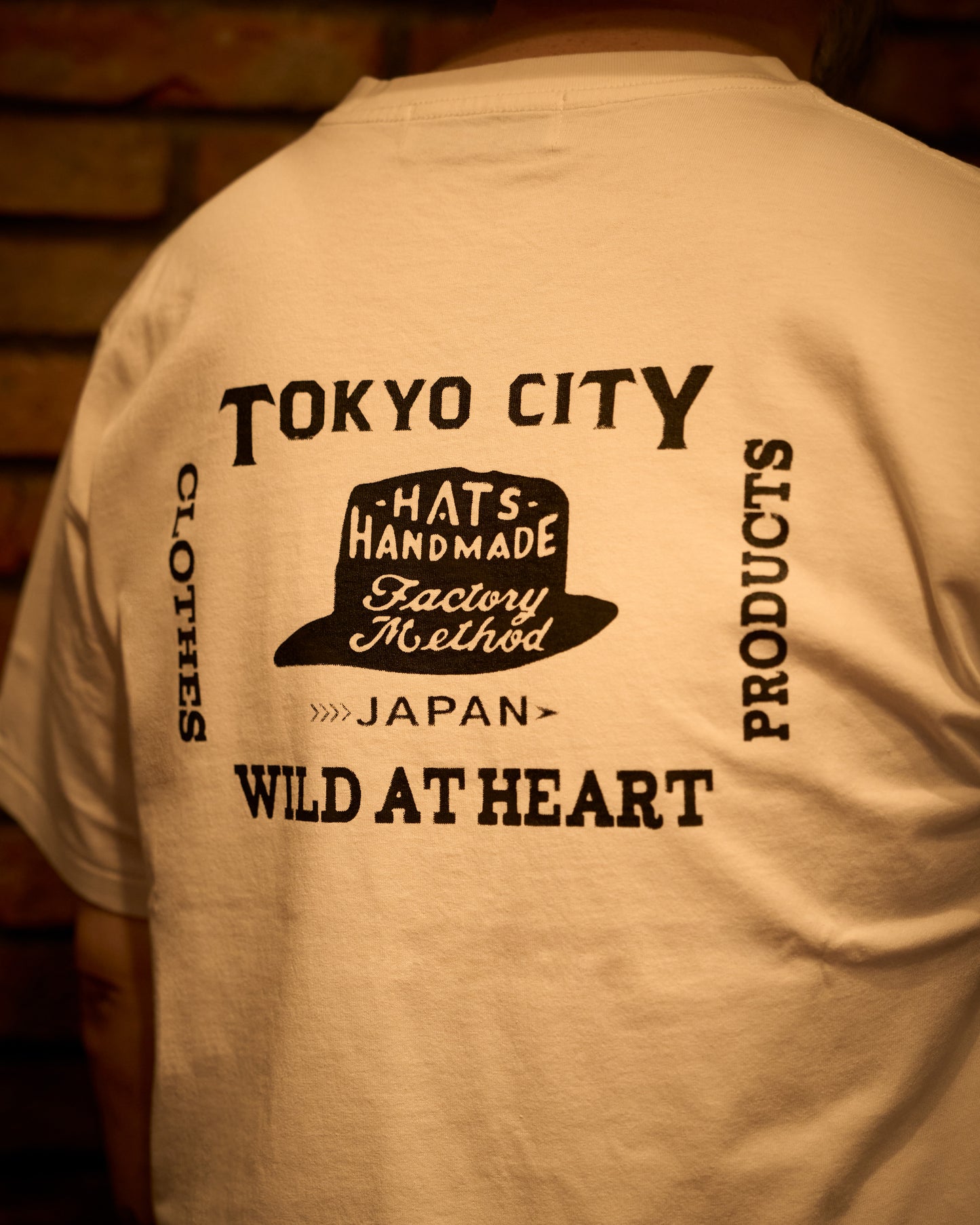 6.2oz V Neck TEE“Signboard” 8251009